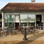 Campanile Nature - Toulouse Nord Отель 3*