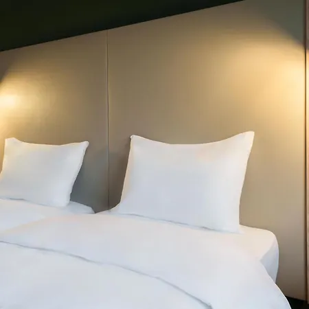 Hotel Campanile Nature - Toulouse Nord 3*