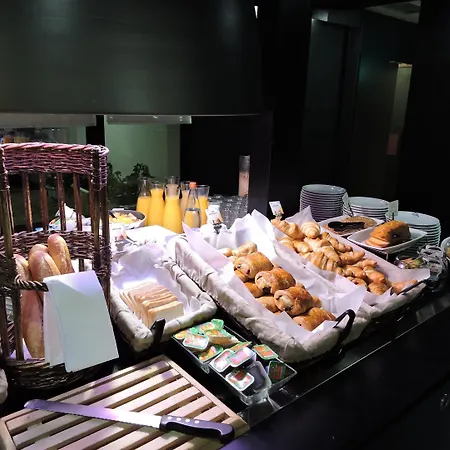 Hotel Campanile Nature - Toulouse Nord 3*