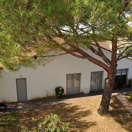 Campanile Nature - Toulouse Nord Hotel