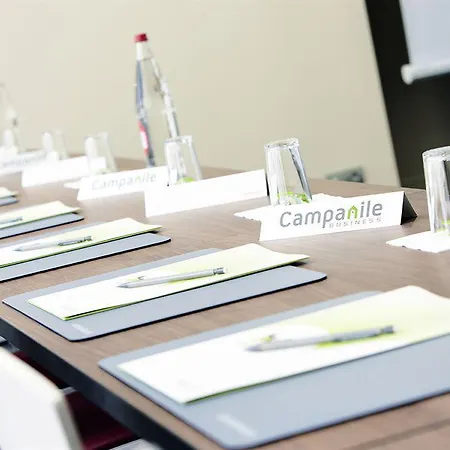 ホテル Campanile Nature - Toulouse Nord 3*