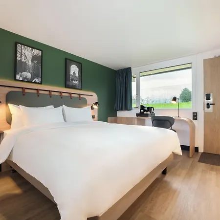 Hotel Campanile Nature - Toulouse Nord 3*