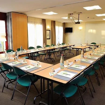 Campanile Nature - Toulouse Nord 酒店 3*