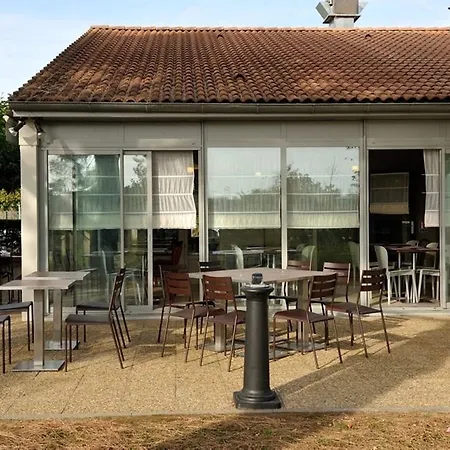 Campanile Nature - Toulouse Nord 酒店 3*