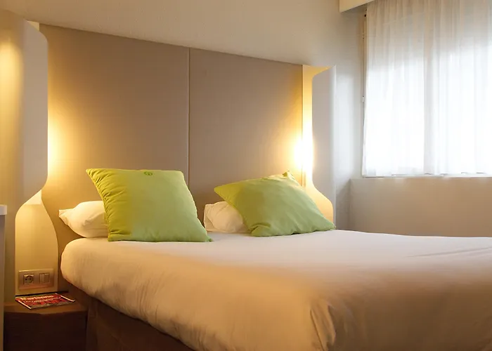 Campanile Nature - Toulouse Nord Hotel